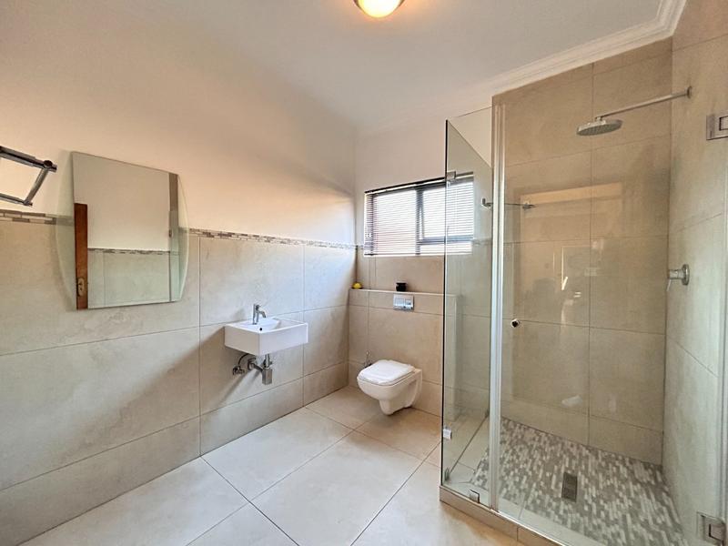 To Let 4 Bedroom Property for Rent in Xanadu North West